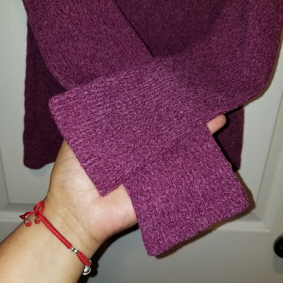 Juice Couture Blouse Long Sleeve Size M Color Burgandy - Picture 6 of 6